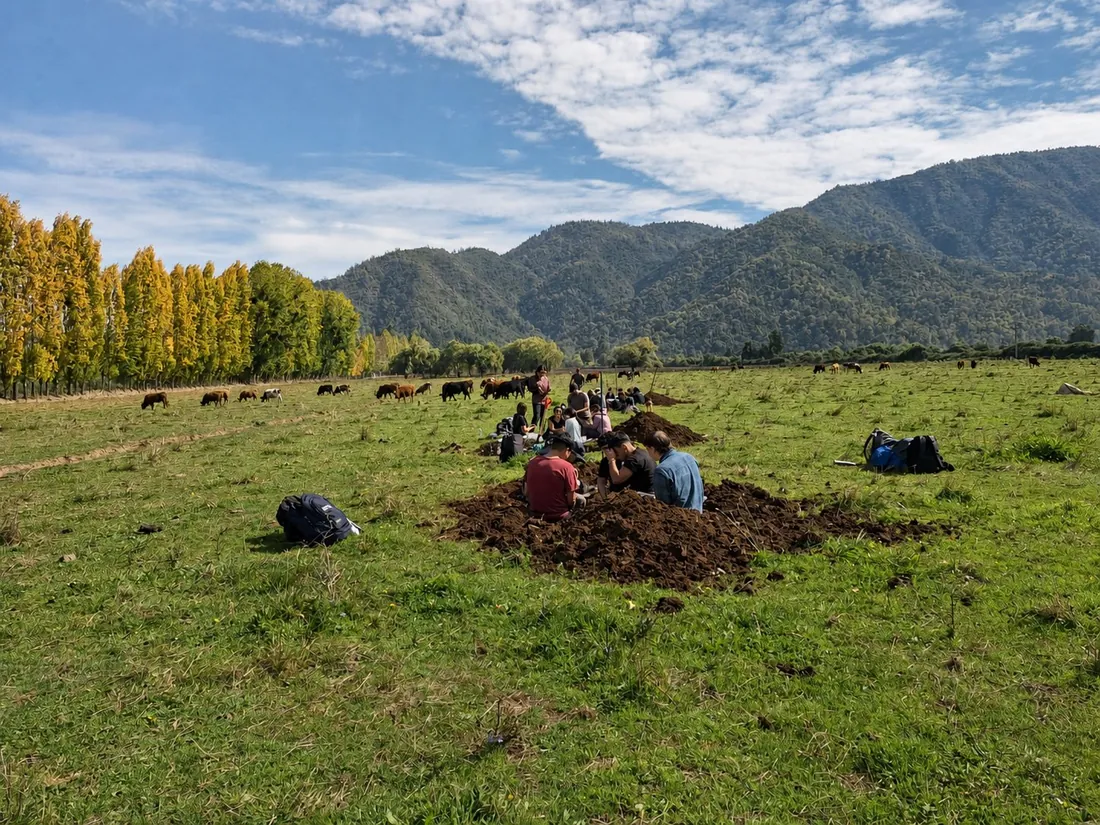Actividad práctica de formación agrícola en terreno organizada por Agro360.